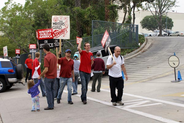 Jennie and Daniel's Friends on Strike