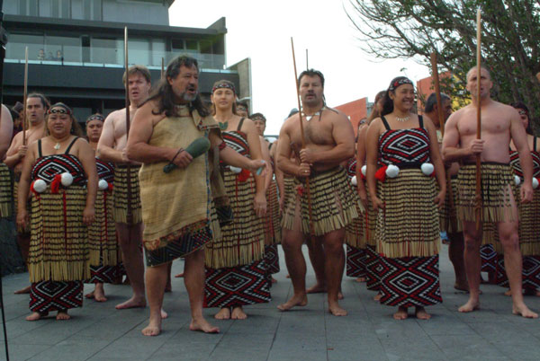 Māori performers