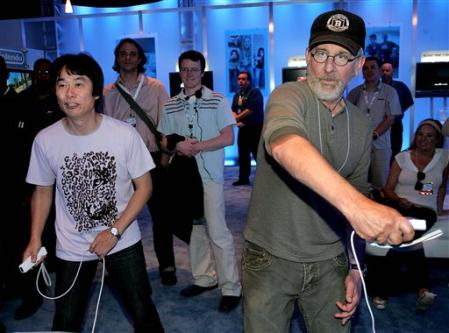 Spielberg plays Wii