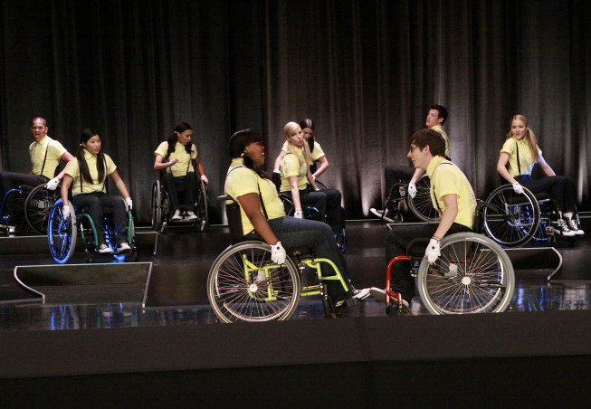 Artie Group Performance on Glee