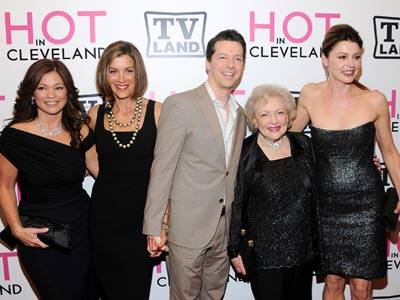 Hot in Cleveland cast with Sean Hayes