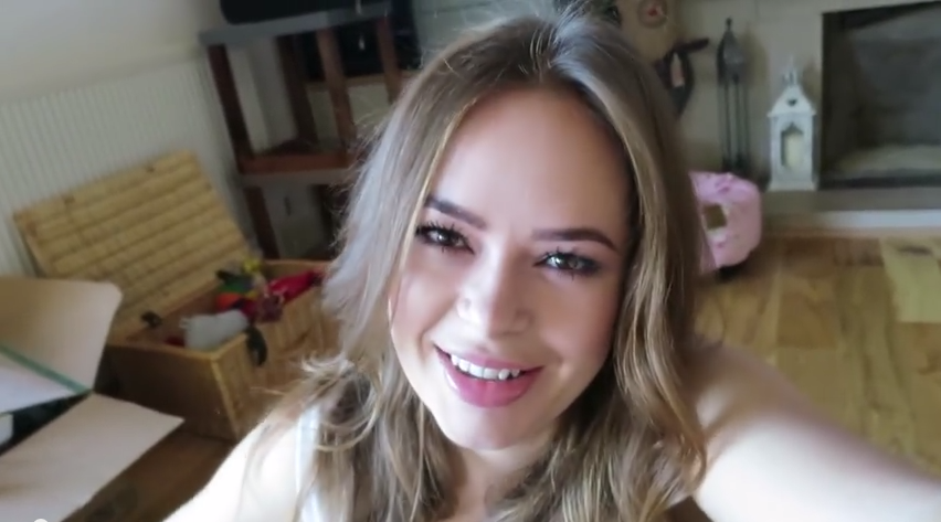 Tanya Burr